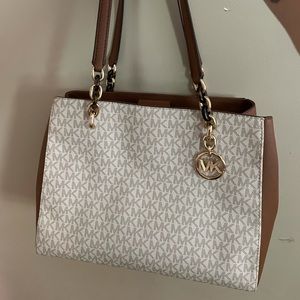 Michael Kors tote like new.